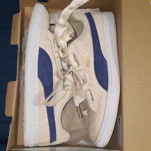 Womens Puma Sneaker